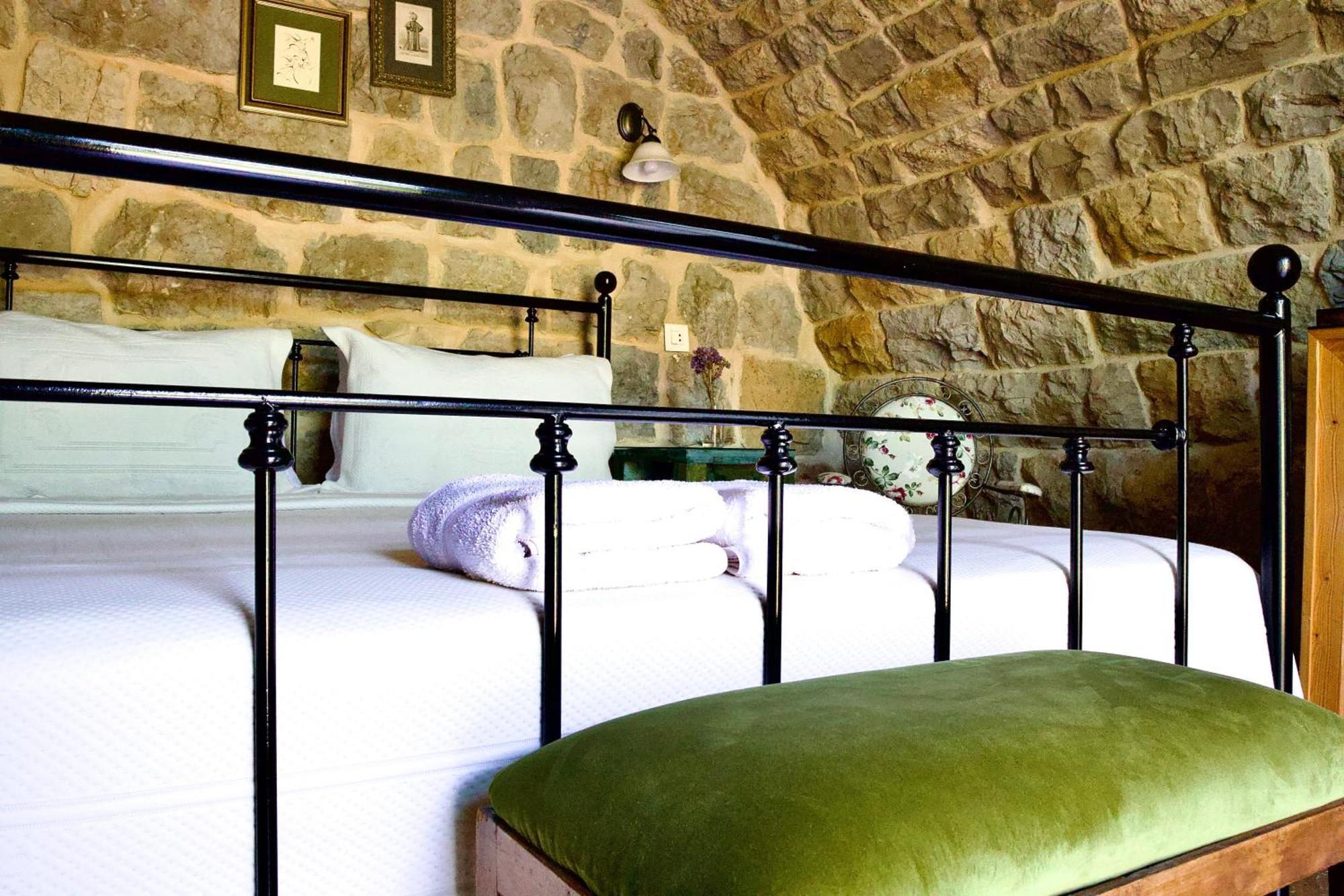 Stone Cellars Hotel Douma Kültér fotó