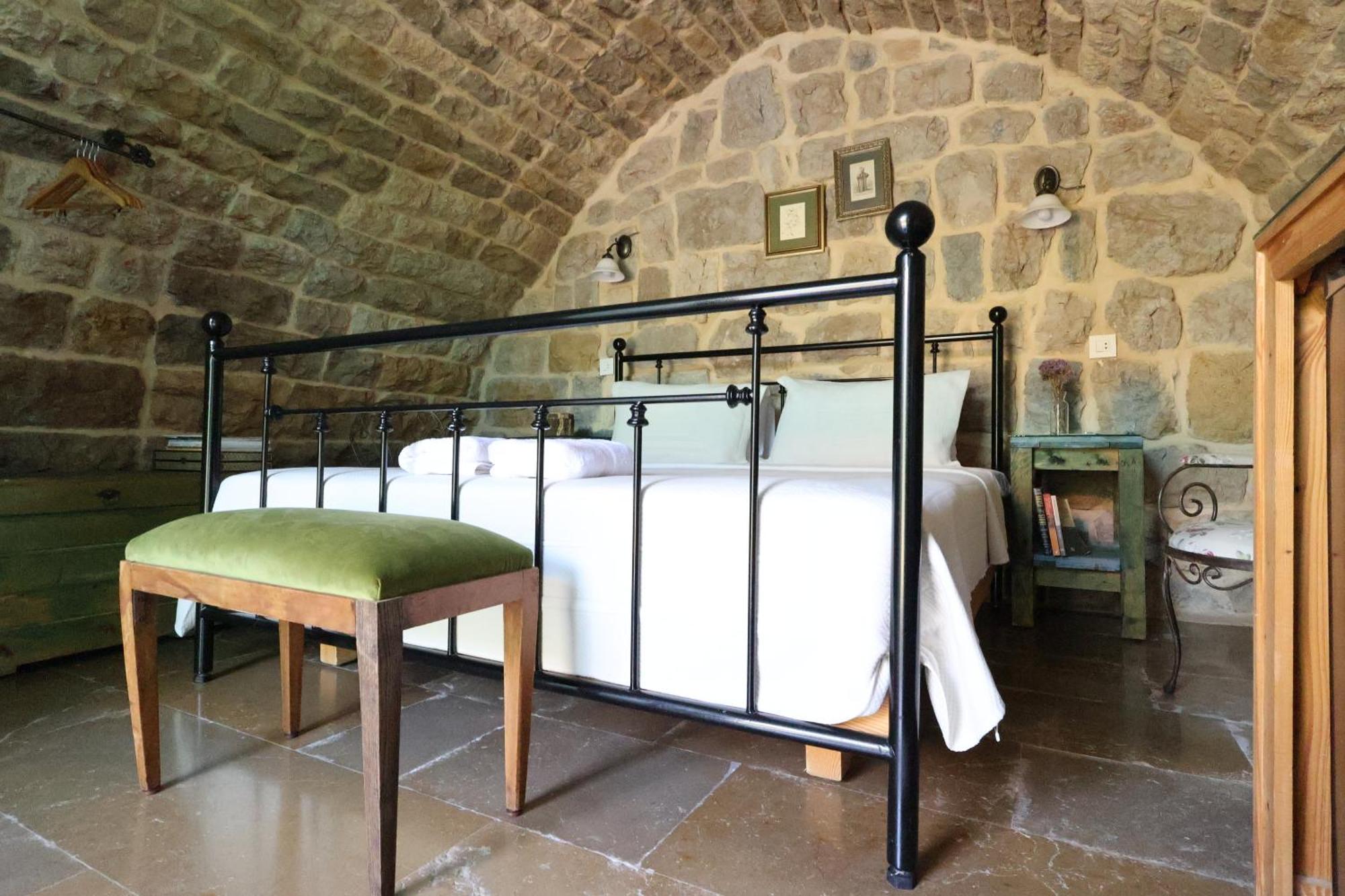 Stone Cellars Hotel Douma Kültér fotó